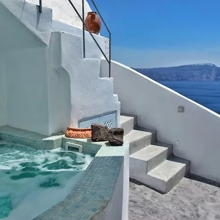 Felicitous Santorini Caldera Views Outdoor Hot Tub Sleeps 3 * 이아