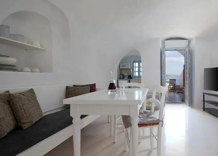 Gorgeous Santorini 1 Bedroom Felicitous Private Hot Tub Вилла Ия